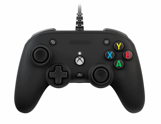 Nacon Pro Compact Controller - Svart